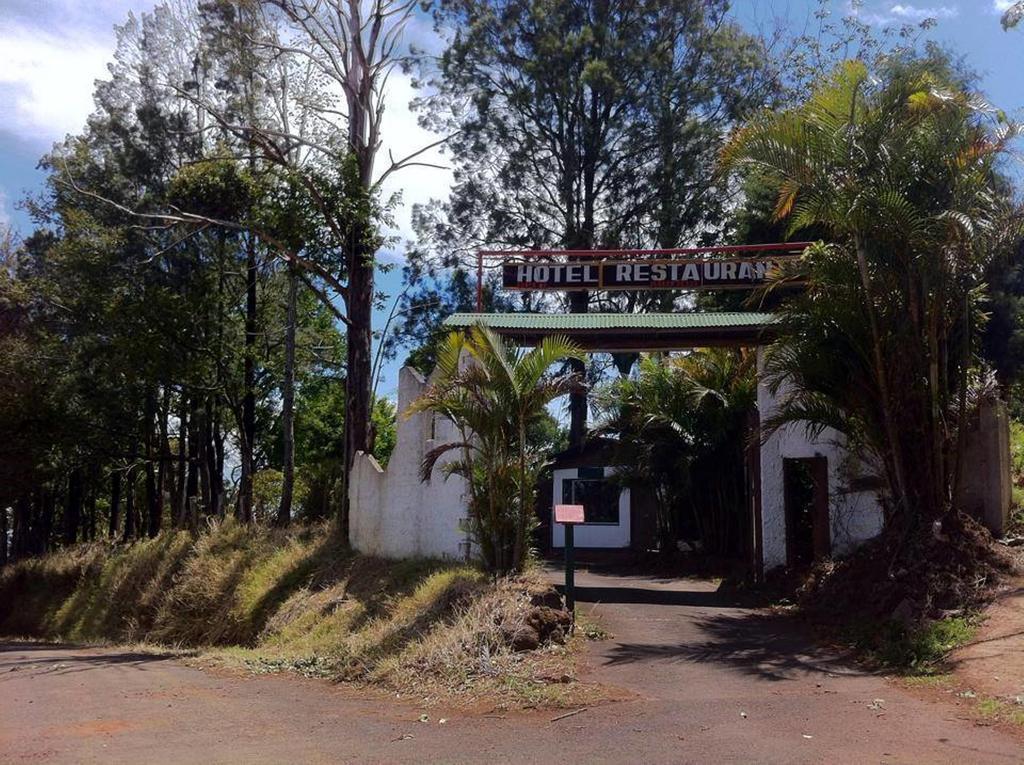 Hotel Las Fresas Del Volcan Poas Sabana Redonda Exterior photo